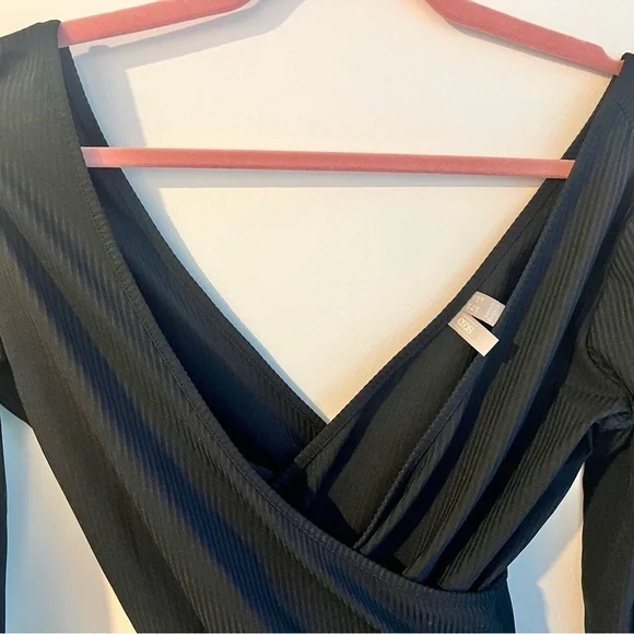 ASOS Ribbed Black V-Neck Bodysuit - Picture 5 of 7